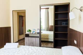 Гостиница Аристоль Уфа Стандарт с двуспальной кроватью коттеджного типа по отдельному адресу Кисловодская 40-1